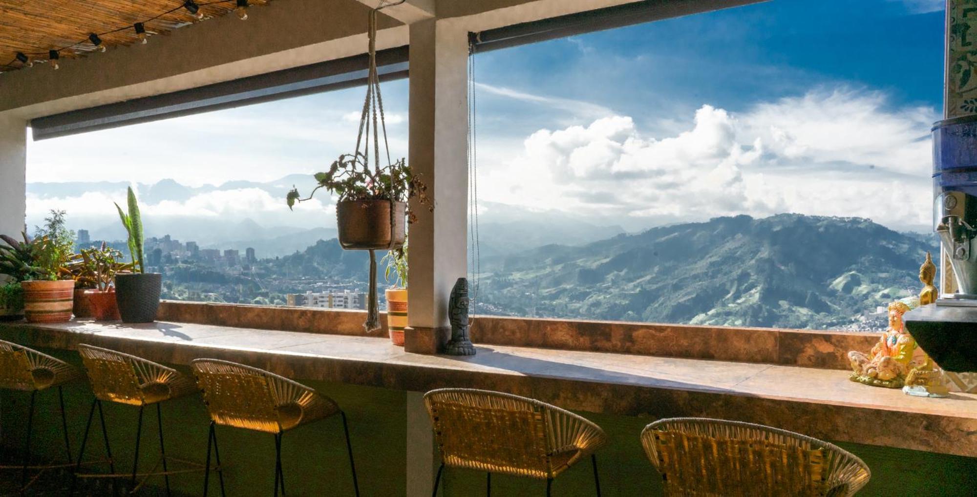 Casa Mama Hotel 马尼萨莱斯 外观 照片